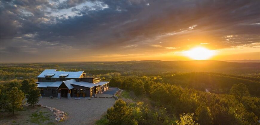 561 Woodland Bluff Trail