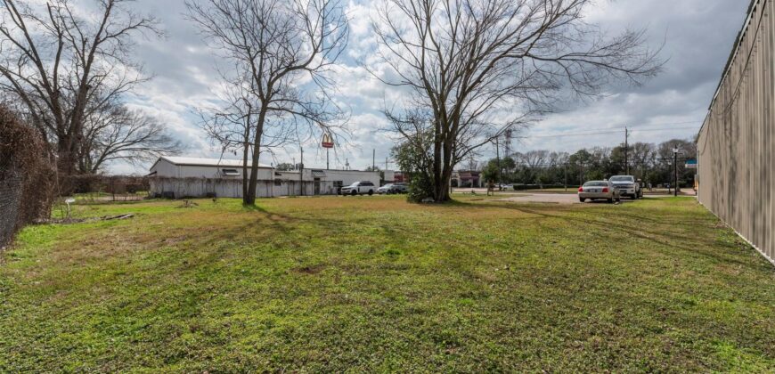 2107 N Main Street, Pearland, TX 77581