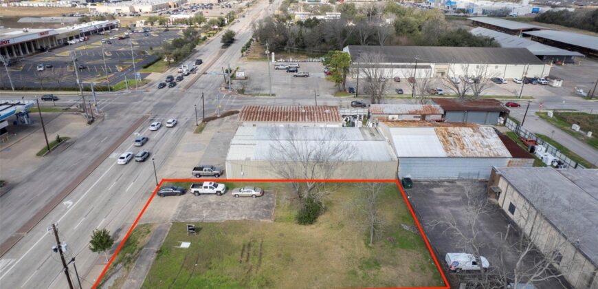 2107 N Main Street, Pearland, TX 77581