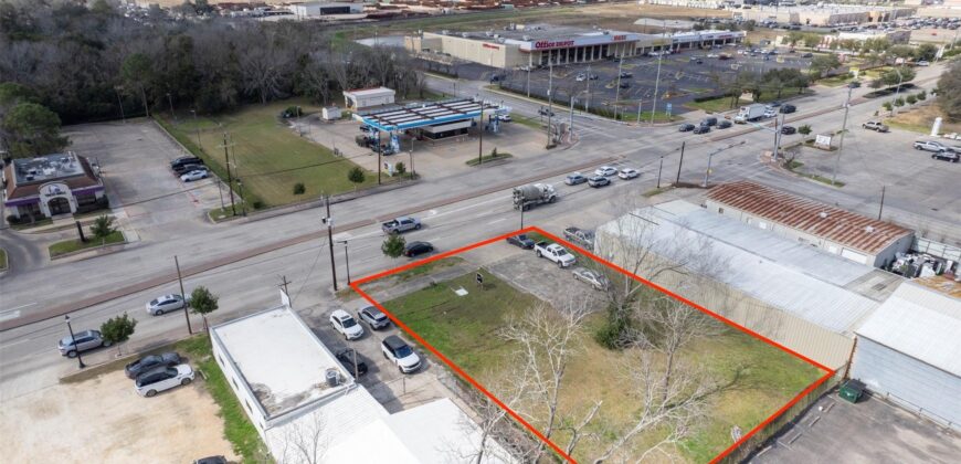 2107 N Main Street, Pearland, TX 77581