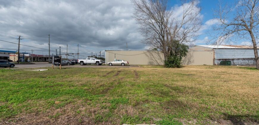 2107 N Main Street, Pearland, TX 77581