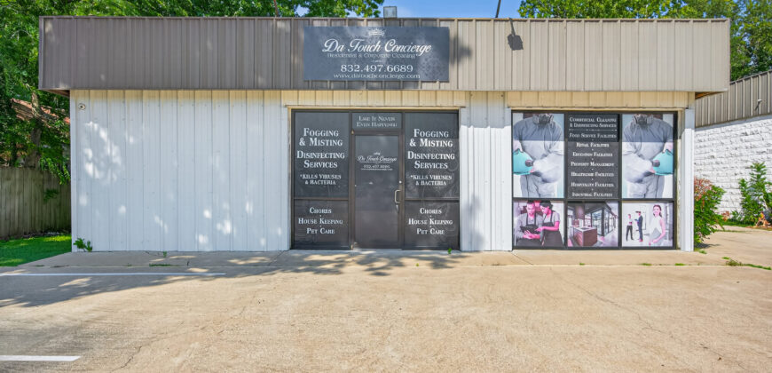 Mixed-Use Property | 3 Combined Lots with Residential & Commercial Spaces