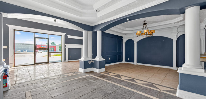 Mixed-Use Property | 3 Combined Lots with Residential & Commercial Spaces