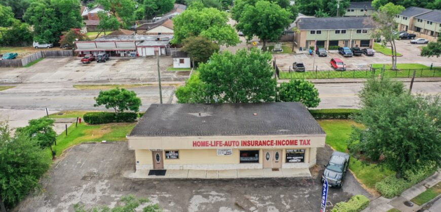 High-Visibility Retail Asset –  Pasadena