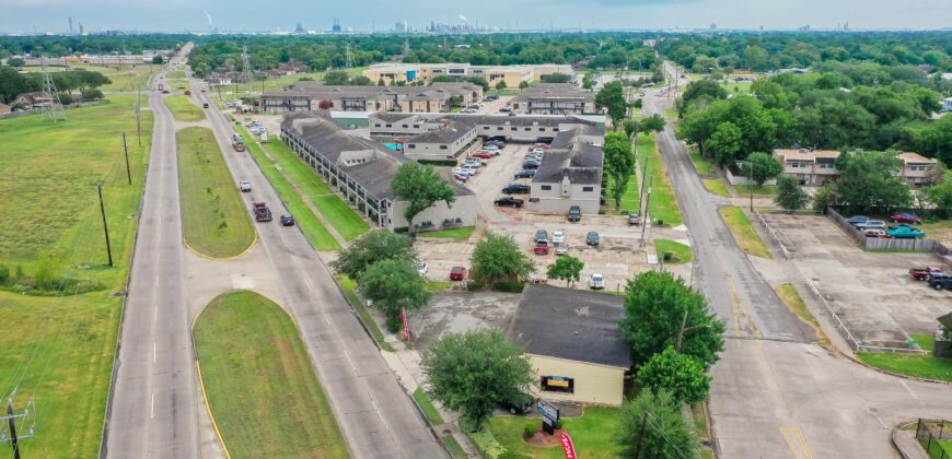 High-Visibility Retail Asset –  Pasadena