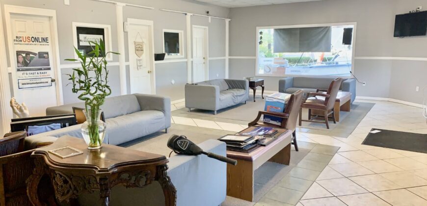 High-Visibility Retail Asset –  Pasadena